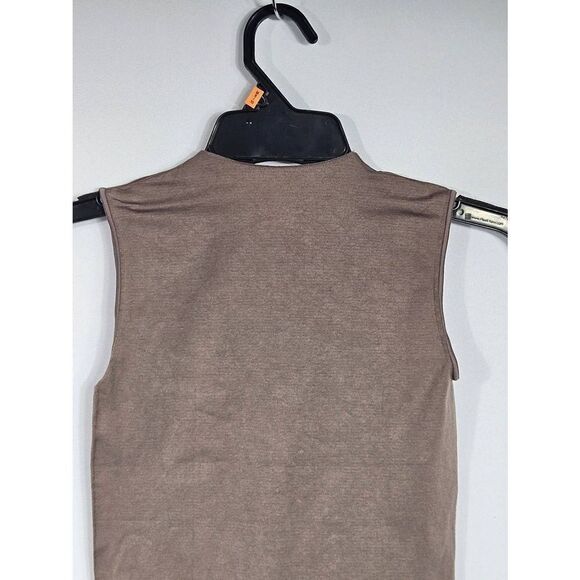 Skims Essential bodysuit Nwot - Picture 7 of 11